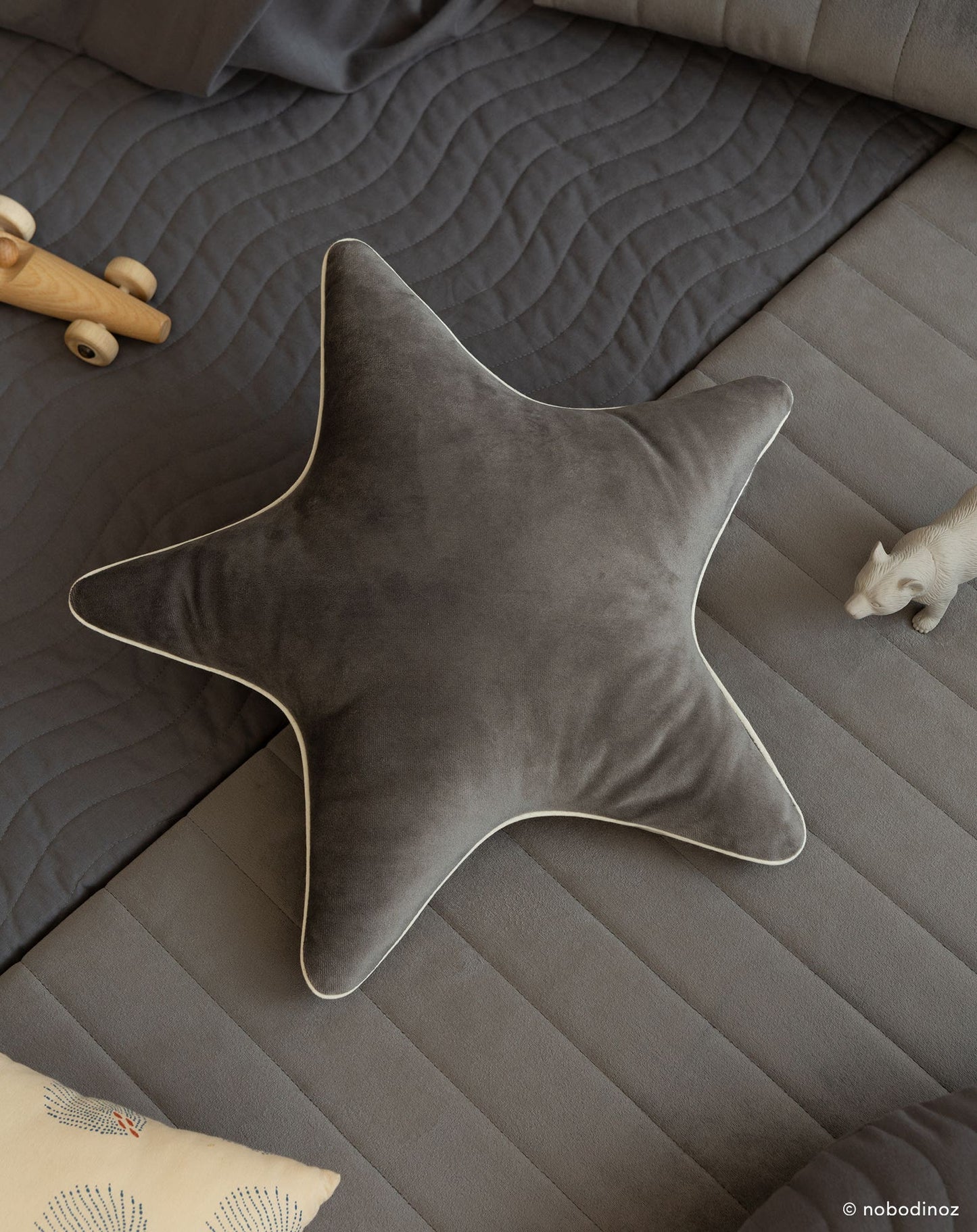 Coussin Aristote velvet étoile