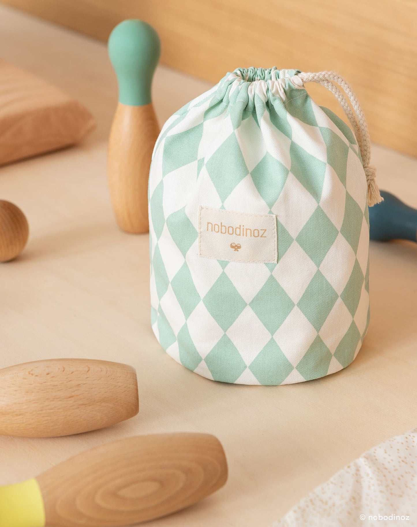 Jeu de quilles en bois