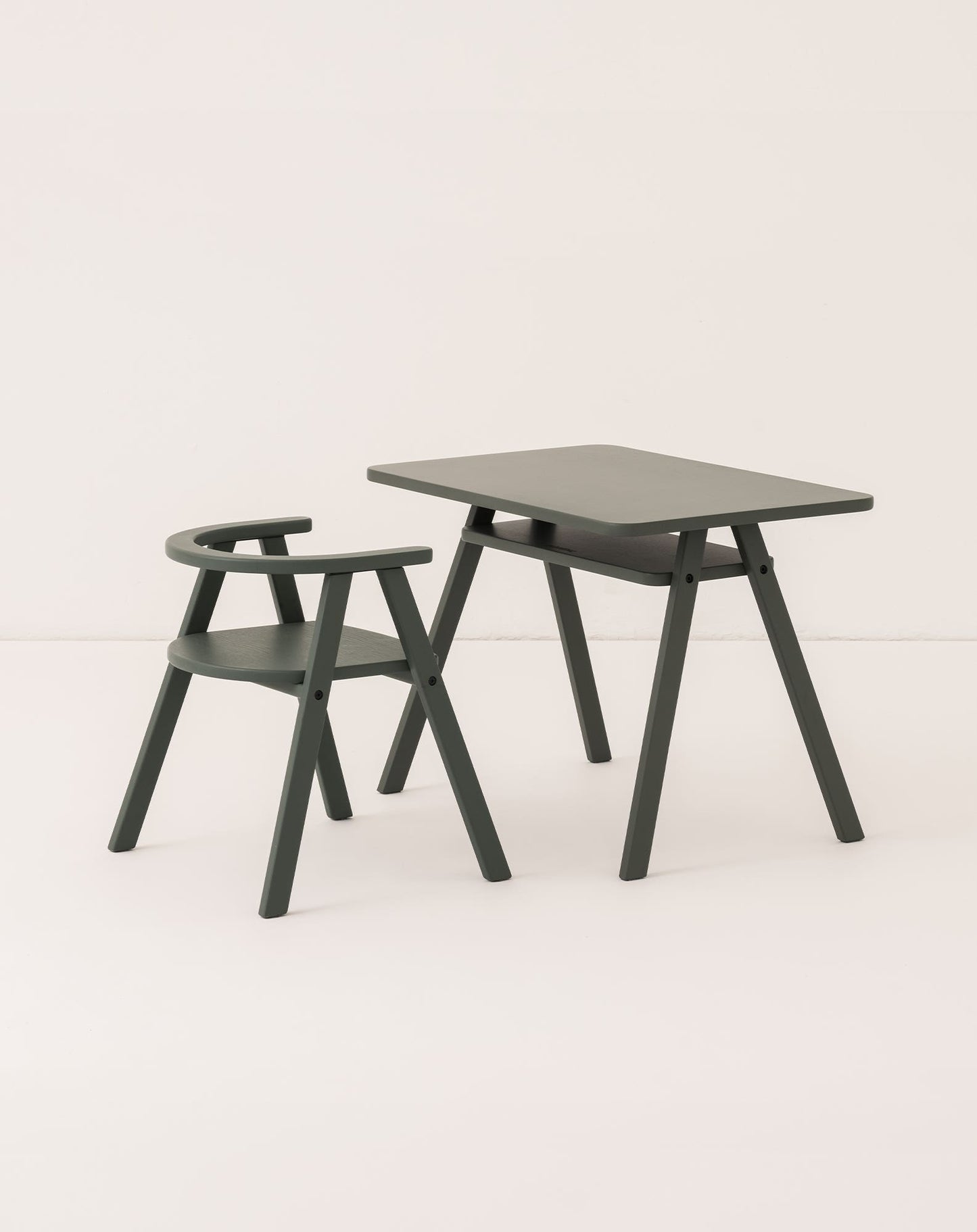Ensemble Bureau enfant avec 2 chaises Growing Green