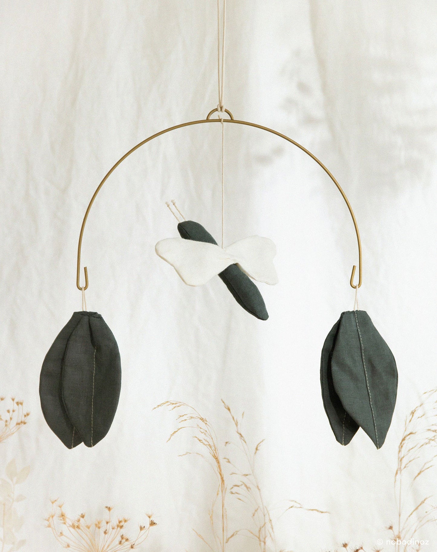 L1N0 dragonfly mobile in French linen