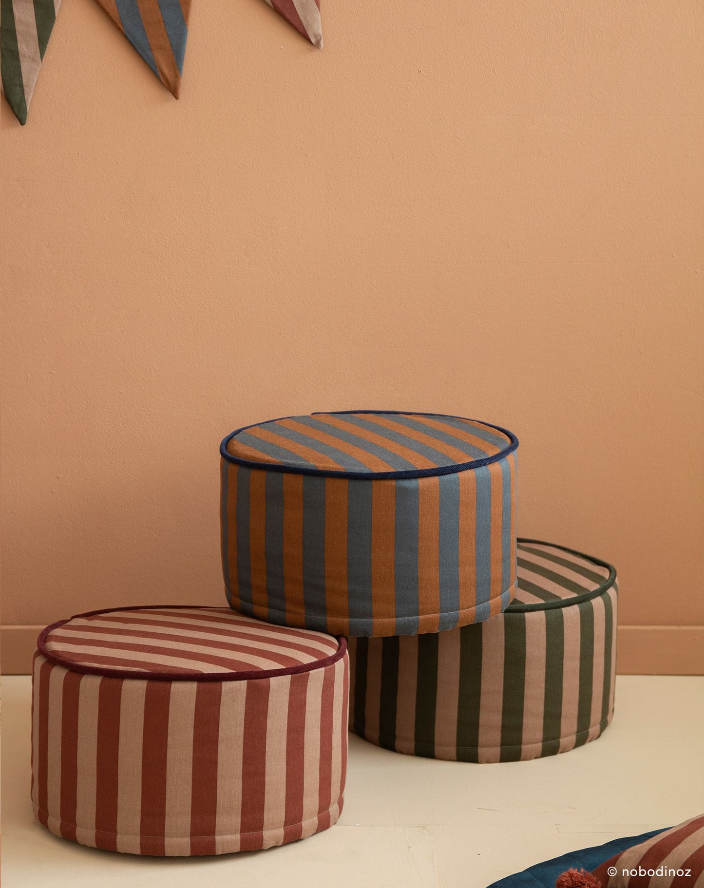Majestic round stool Green taupe stripes