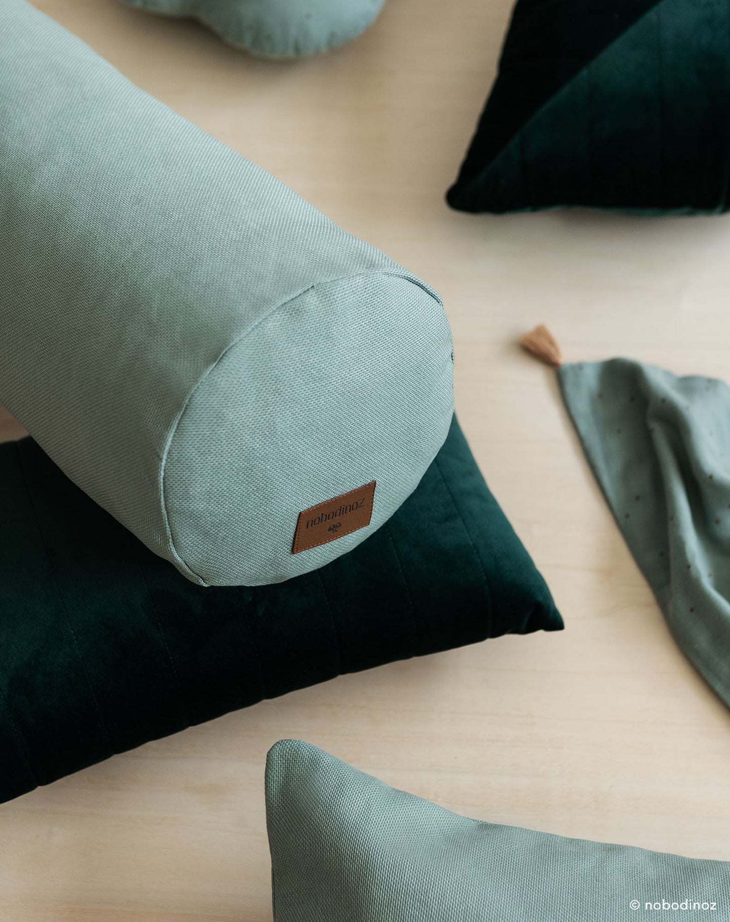 Sinbad cushion eden green