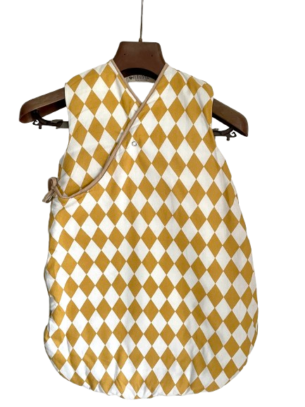 Gigoteuse jaune à carreaux
