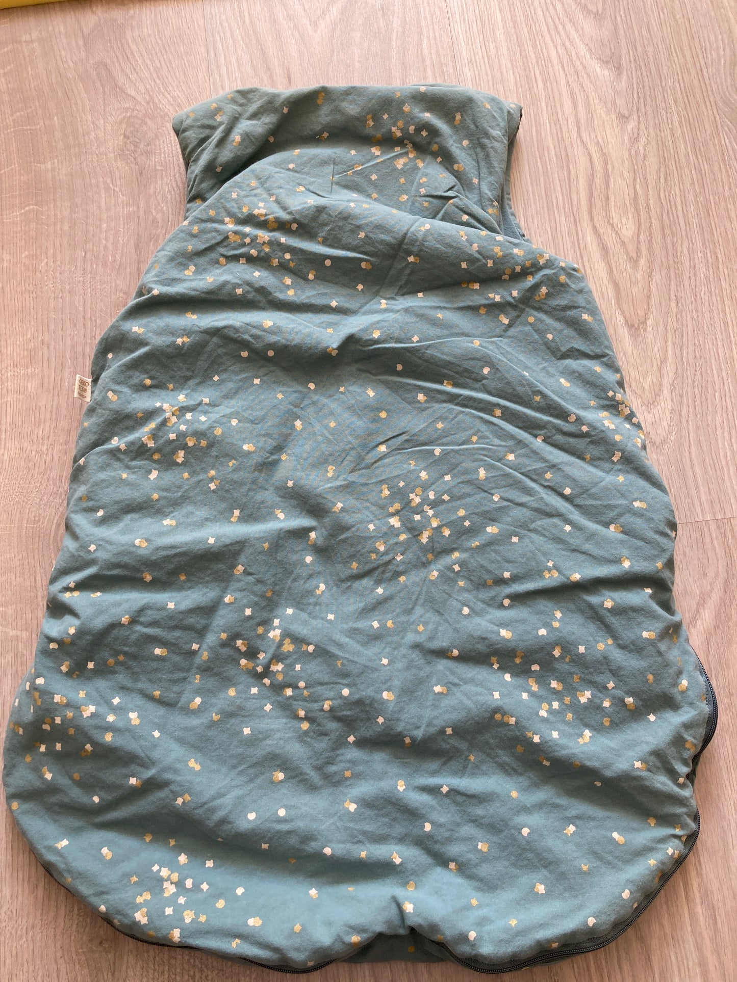 Cocoon gigoteuse de mi saison Gold confetti magic green