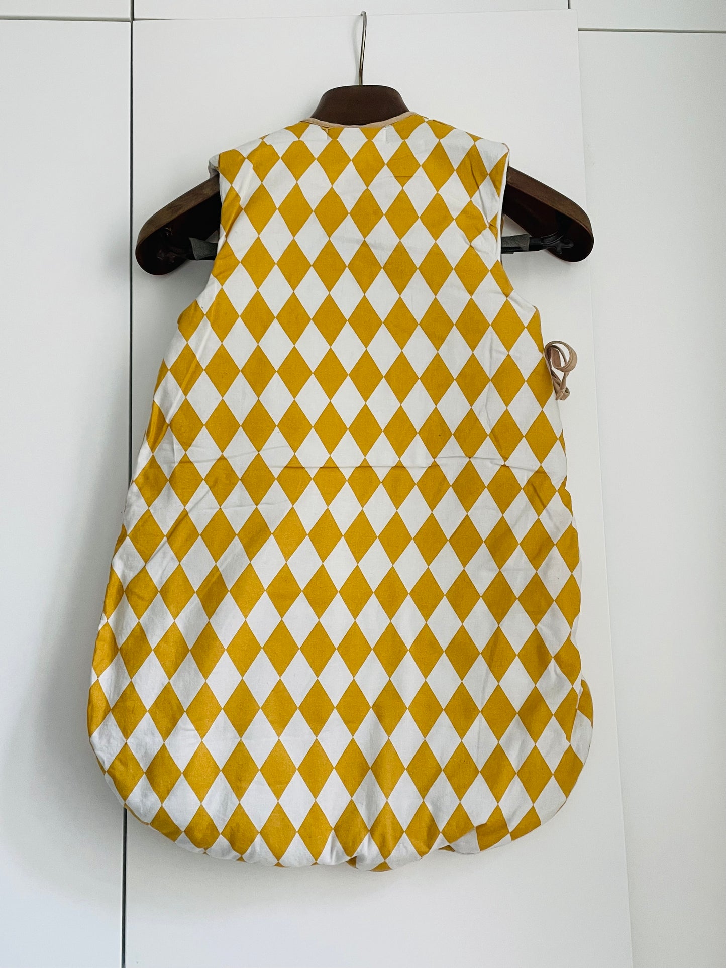 Gigoteuse jaune à carreaux