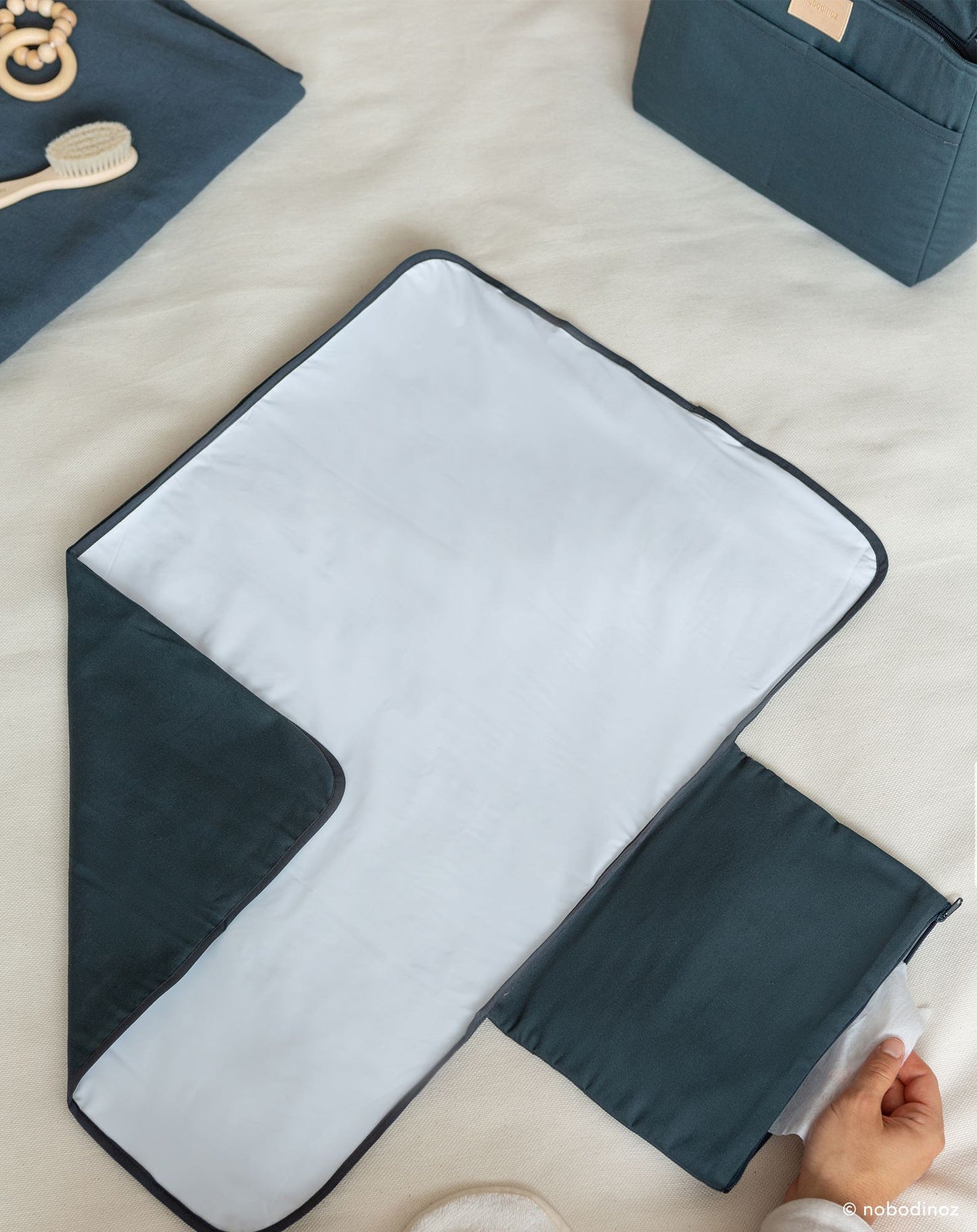 Baby on the go waterproof changing pad CARBON BLUE