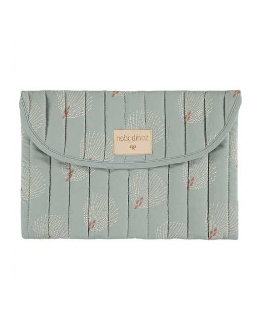 Bagatelle pouch 19X27 white gatsby antique green