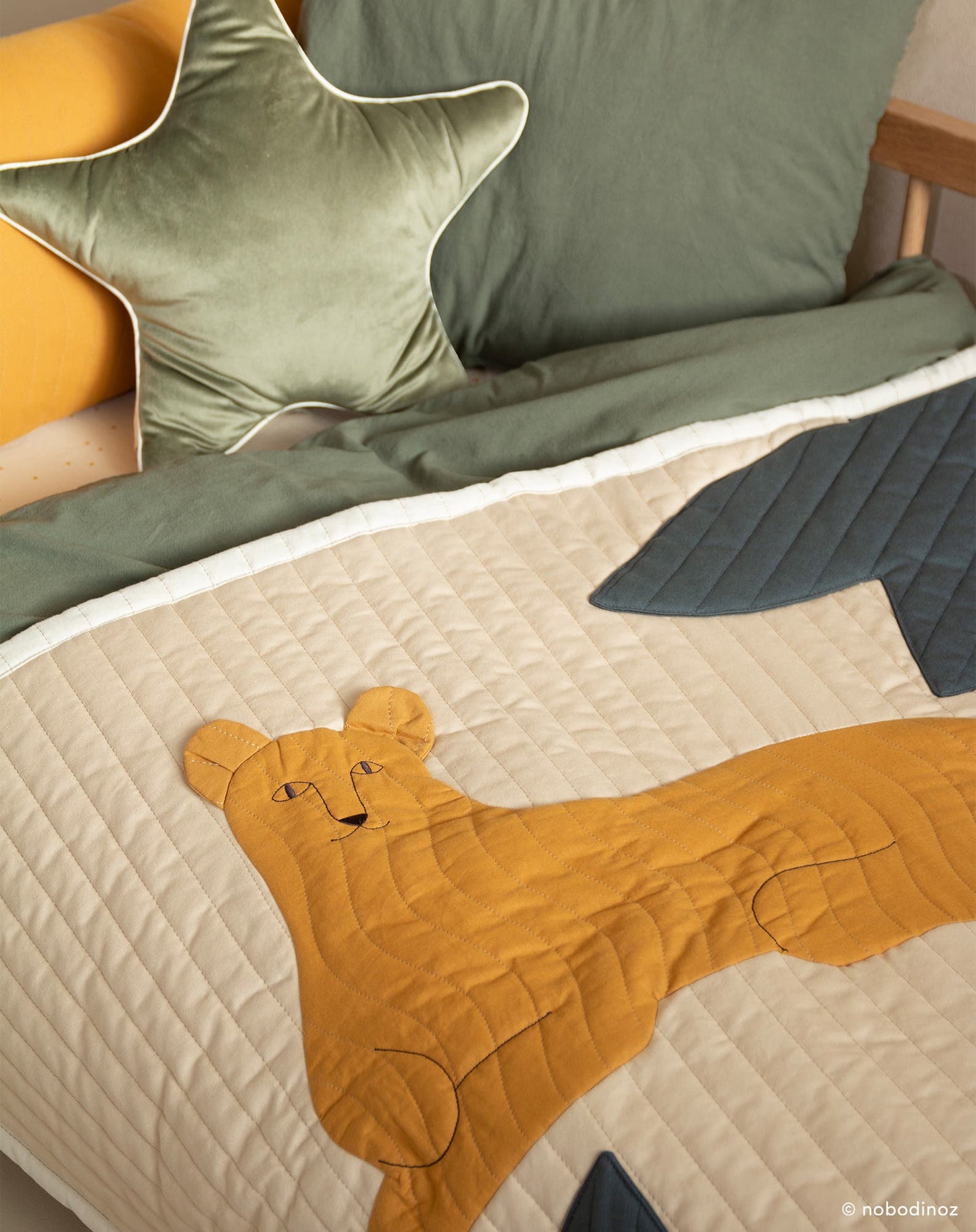 Cuadros acolchados con estampado de leopardo 