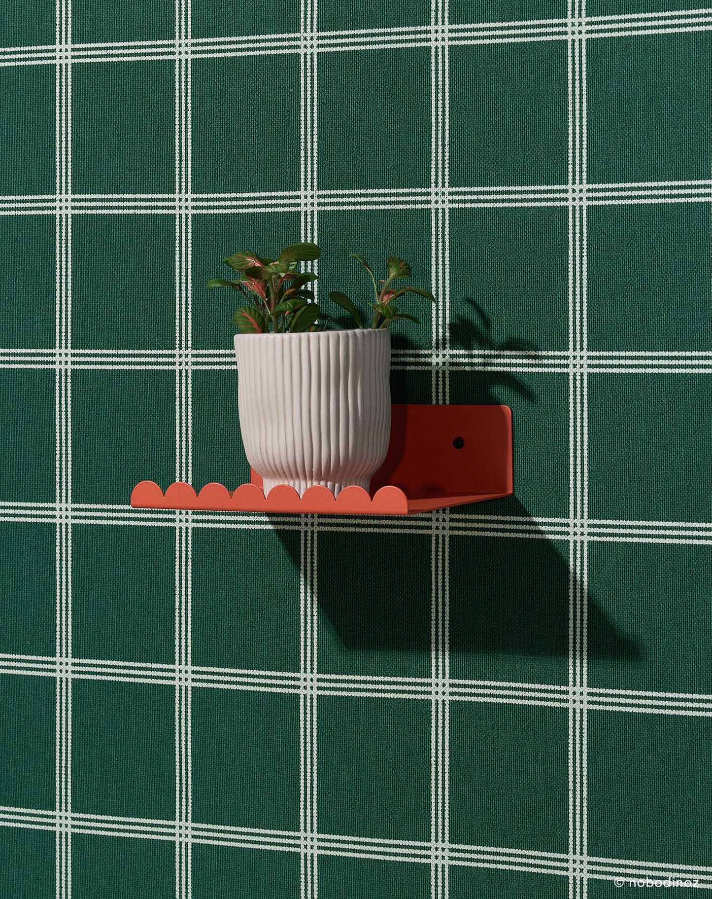 Estantería de pared pequeña Vibes de acero lacado